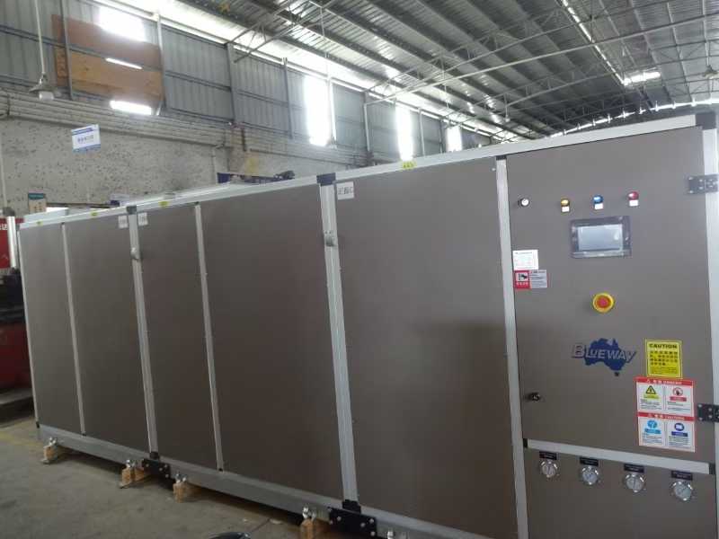 ຈັດສົ່ງໃຫ້ທັນເວລາ: ລະບົບລອຍນ້ໍາໃນລົ່ມ